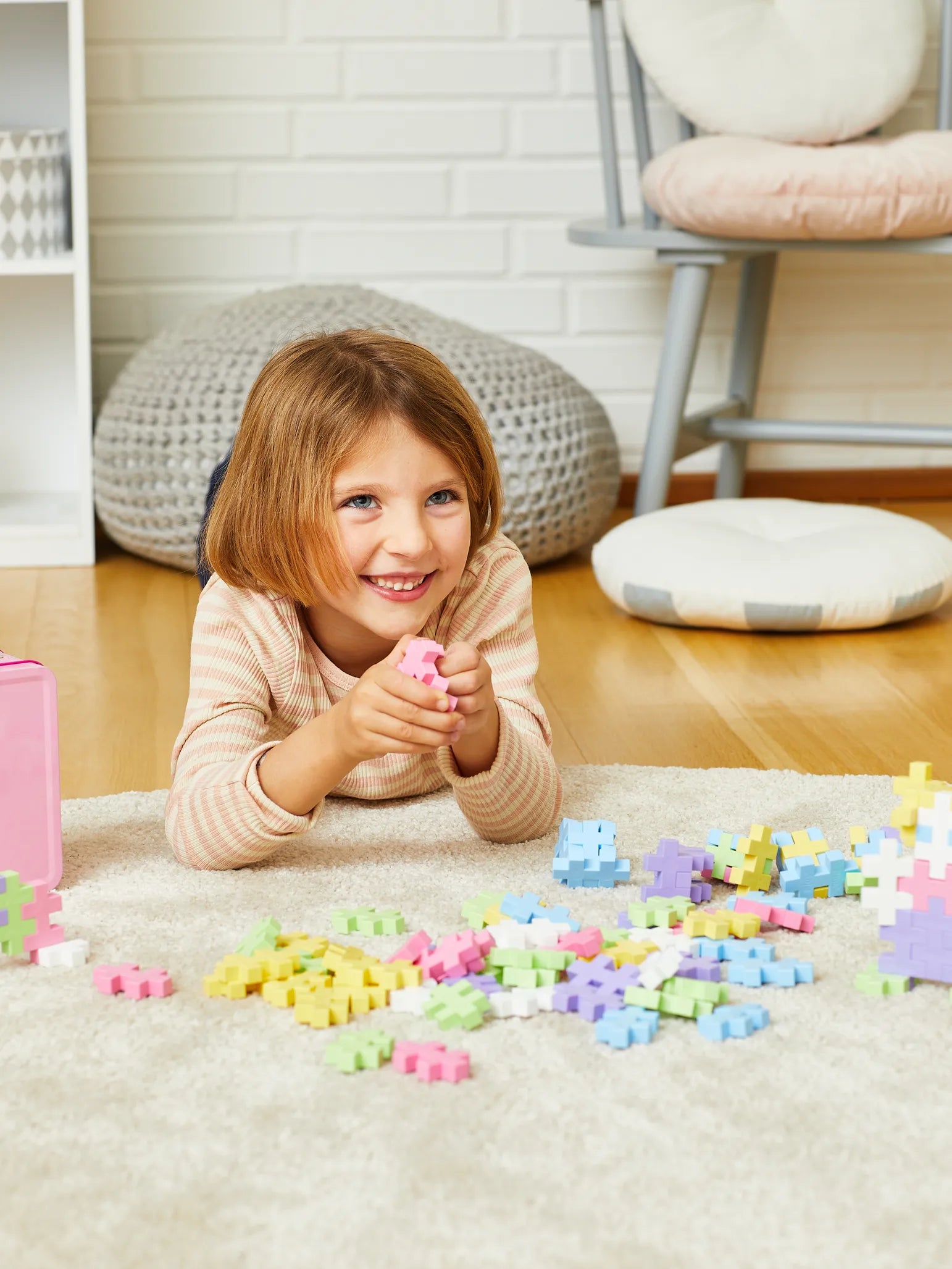 BIG Metal Suitcase - 70 pcs