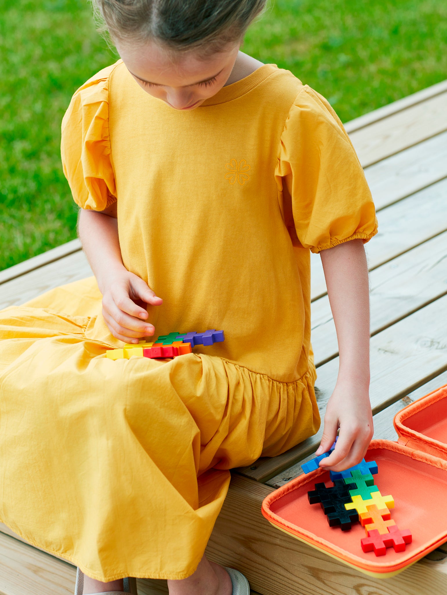 BIG Yellow Travelcase - 15 pcs