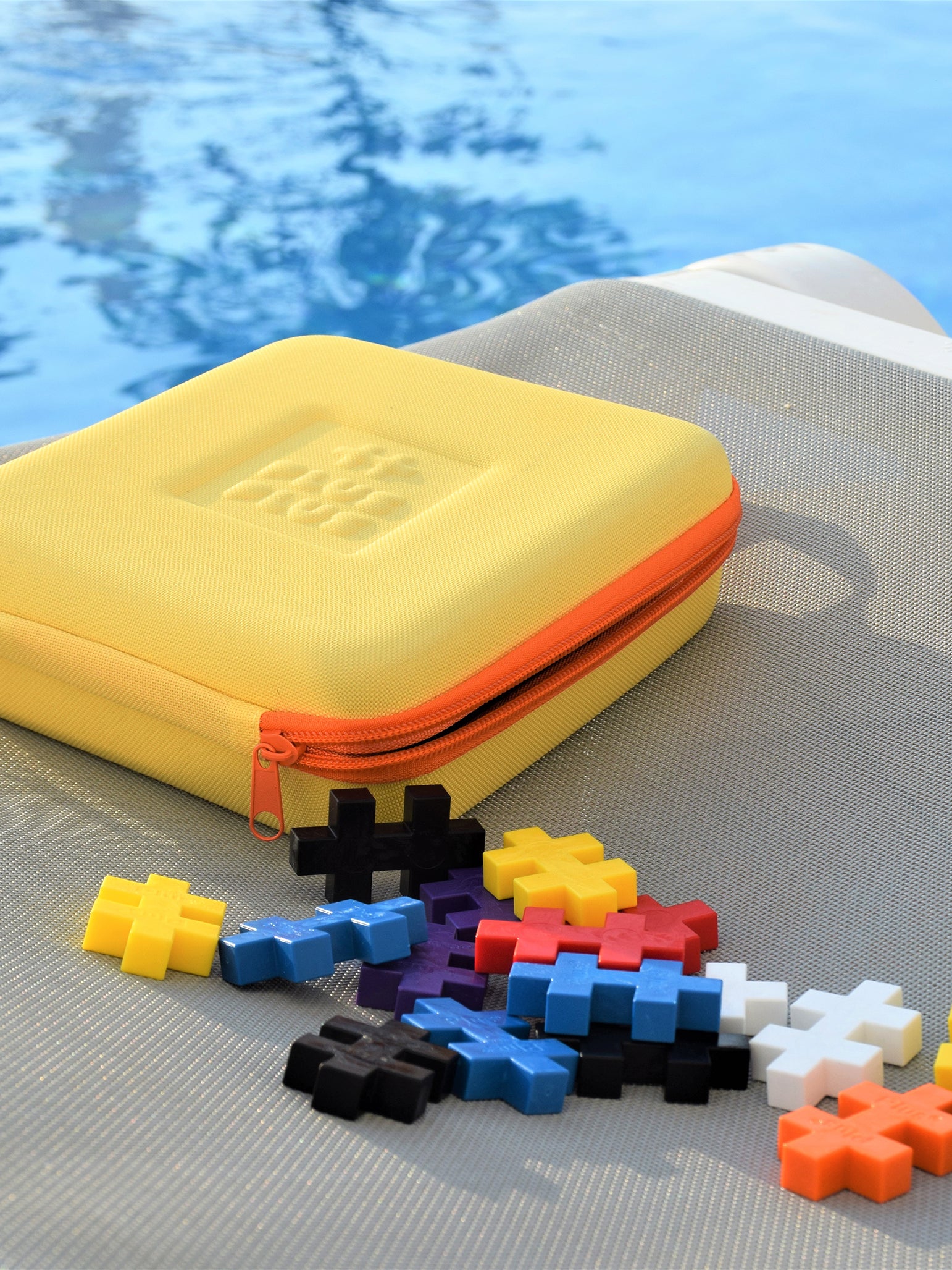 BIG Yellow Travelcase - 15 pcs